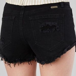 Kancan Signature Mid-Rise Stretch Cuffed Short